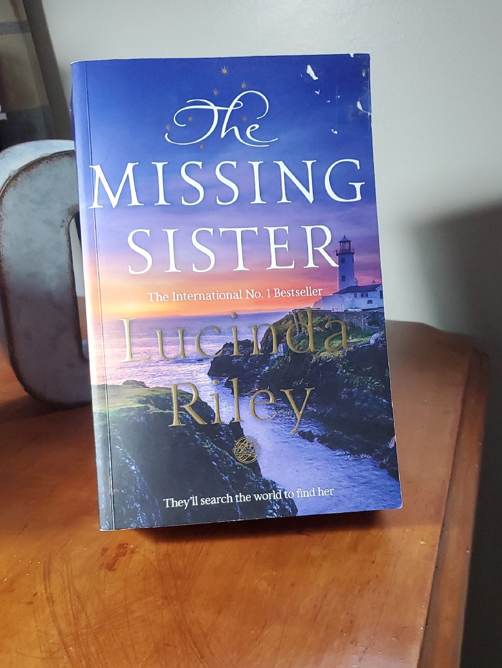 The Missing Sister by Lucinda Riley - Blue and Purple Cover (10)